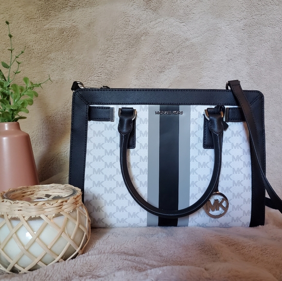 Michael Kors Handbags - *NWT* Michael Kors Satchel